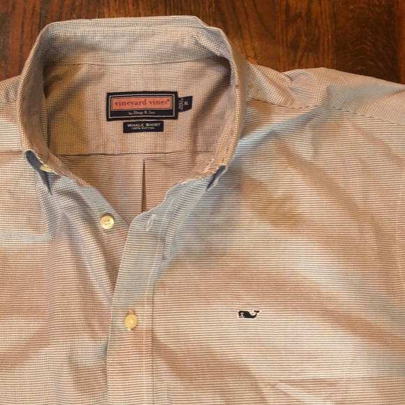 Men’s Vineyard Vines button-down shirt. - Picture 4 of 6